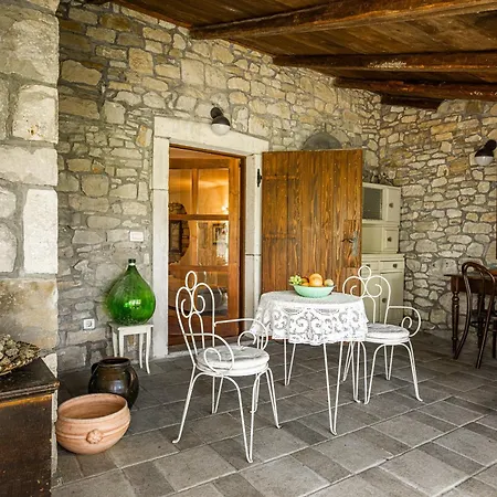 Casa Rustica 1838 *