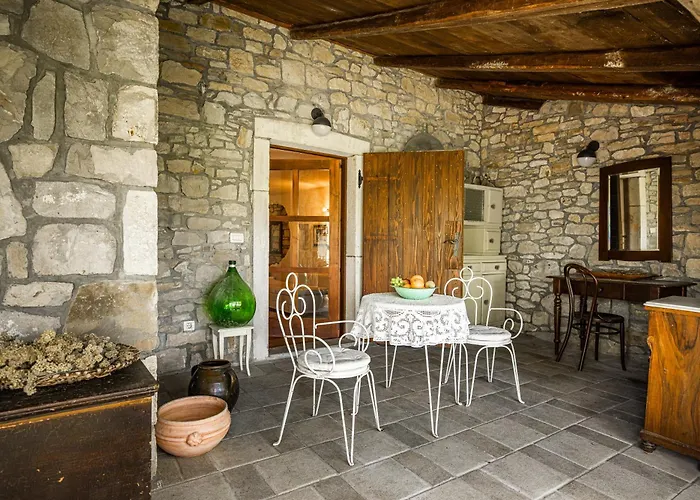 Casa Rustica 1838 *